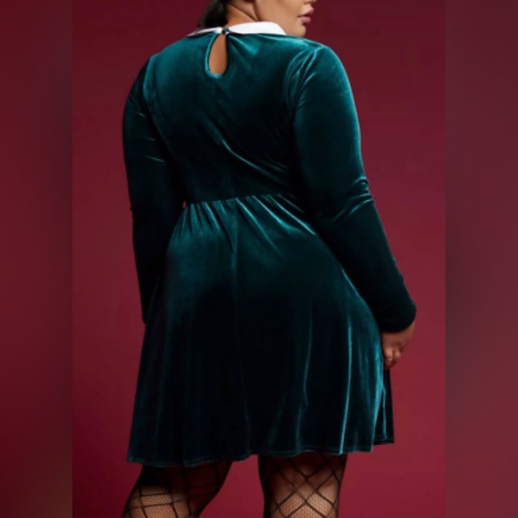 Disney Velvet Holiday Dress w/Pockets & Mickey Minnie Mouse Silhouette Collar 2X - Picture 6 of 16